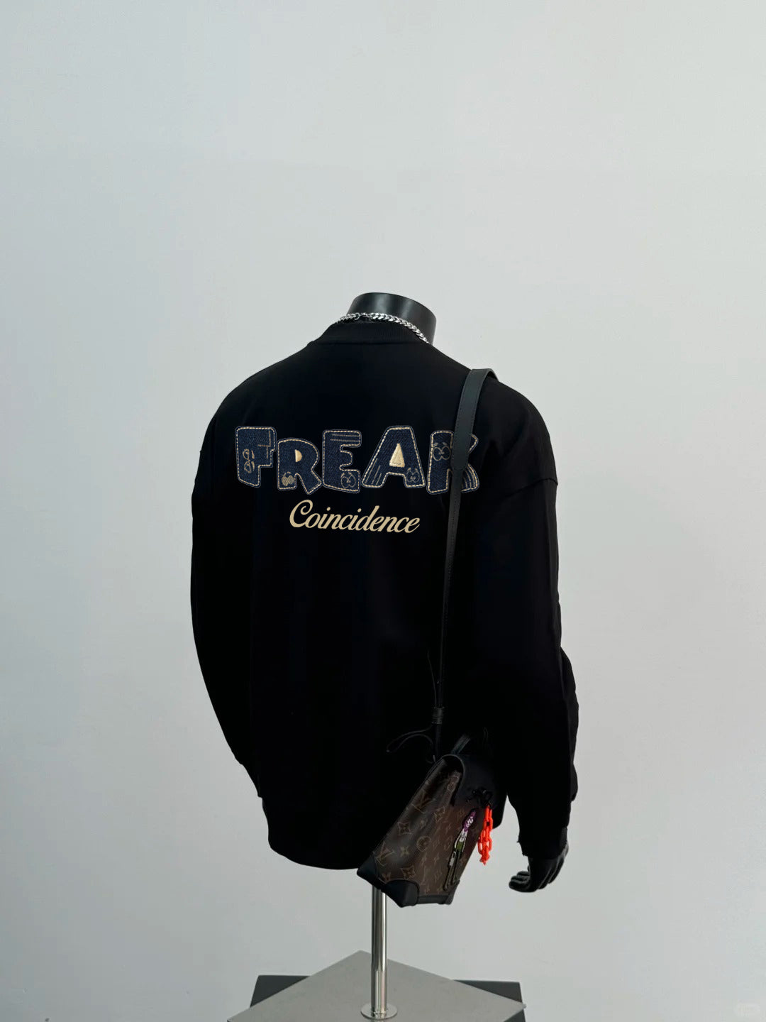 Freak - 01 Sweater